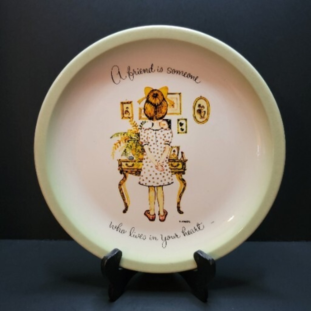 Vintage 1970s Holly Hobbie Collectors Plate Shabby Chic